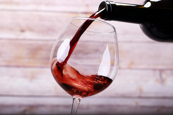قد يكون النبيذ شبه الحلو من نوعية رديئة (الصورة: Pixabay.com)