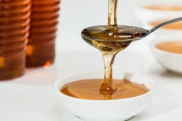 يفقد العسل خصائصه عند تسخينه (الصورة: Pixabay.com)