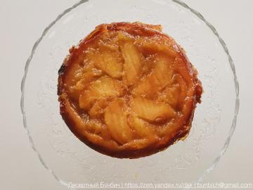 كيفية طبخ كعكة الخبز والتفاح. وصفة شارلوت باللغة الألمانية (صورة)