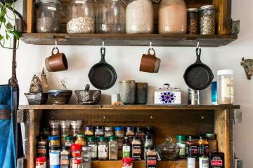 5 أكثر الأشياء عديمة الفائدة التي تصل فوضى المطبخ