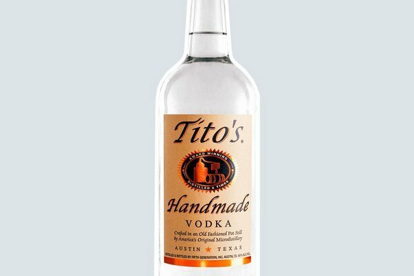 تيتو (الصورة: titosvodka.com)