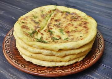 Khachapuri في مقلاة: لذيذة وسهلة
