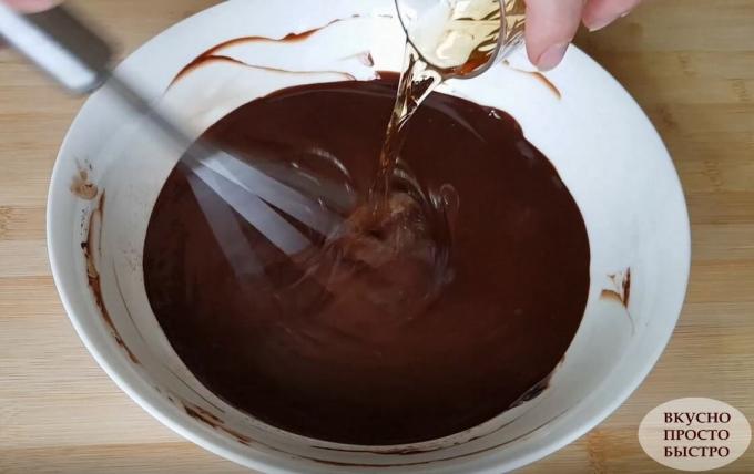 عملية إعداد حلوى الشوكولاته