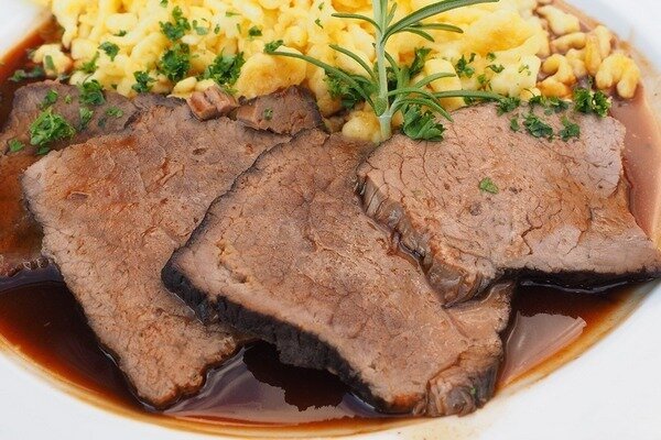 امزج اللحم مع الخضار حتى لا تشعر بالثقل بعد العشاء (الصورة: Pixabay.com)