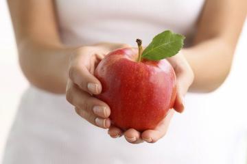 أعلى 10 أسباب لأكل التفاح كل يوم